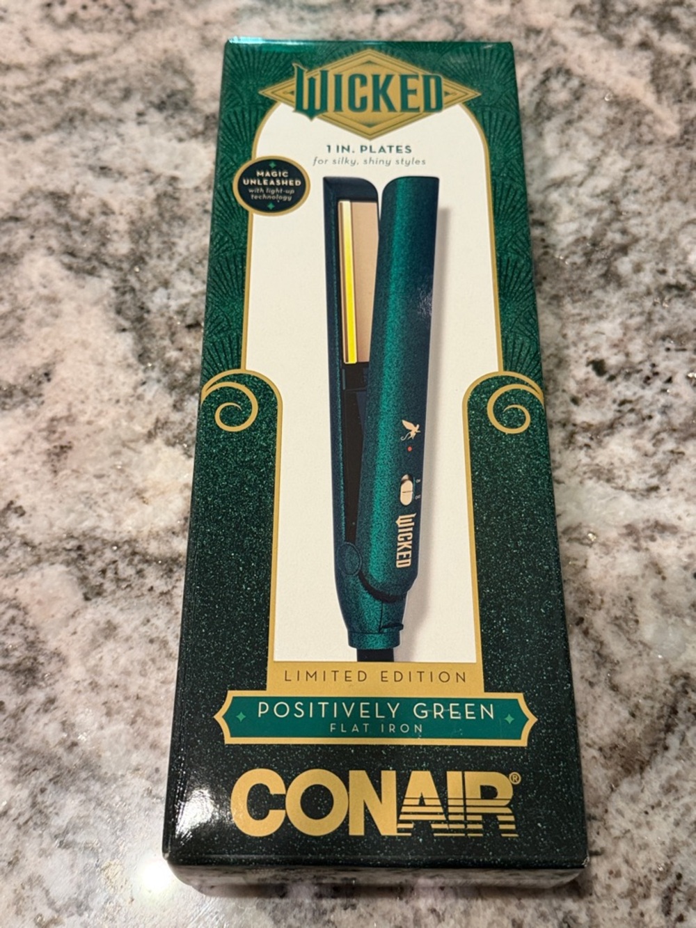 Conair Wicked Limited Edition 'Positively Green' Hair Flat Iron